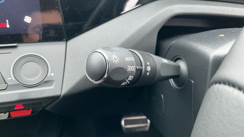 Peugeot 308 1.2 Hybrid 136 Allure 5dr e-DSC6 Petrol Hatchback